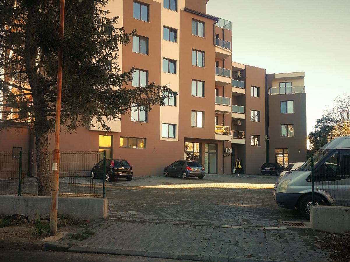 Kalina Apartment Kazanlak Kazanlŭk Exterior foto